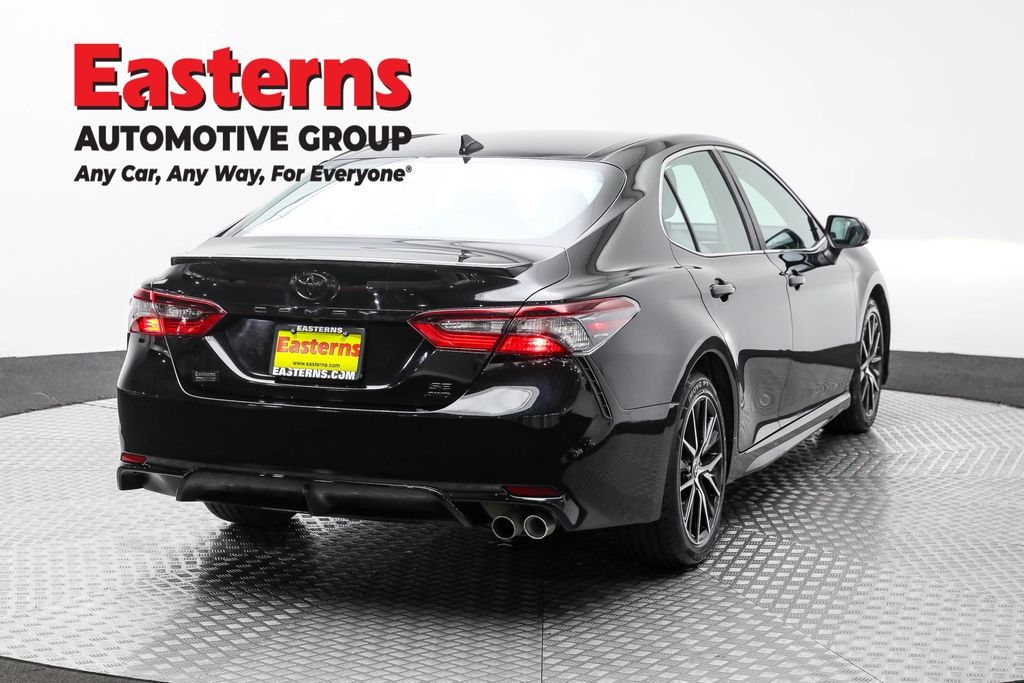 2023 Toyota Camry SE Image 21 of 55