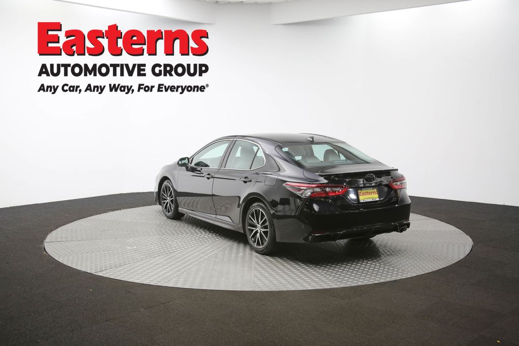 2023 Toyota Camry SE Image 28 of 55