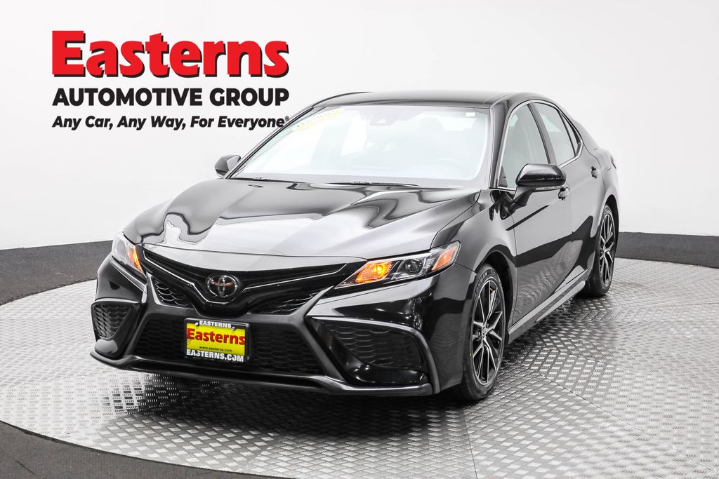 2023 Toyota Camry SE Image 4 of 55