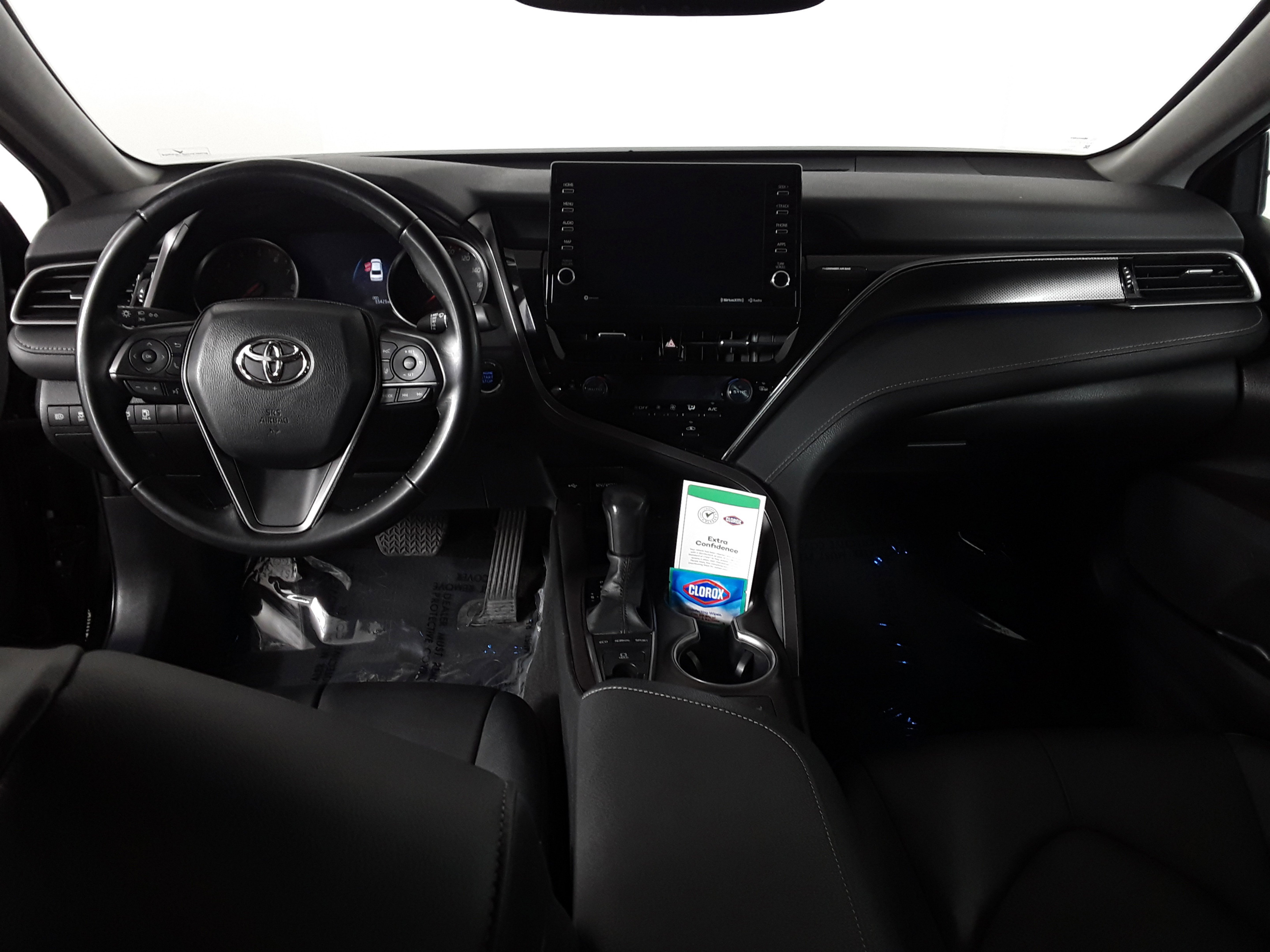 Vehicle image 10 of 22