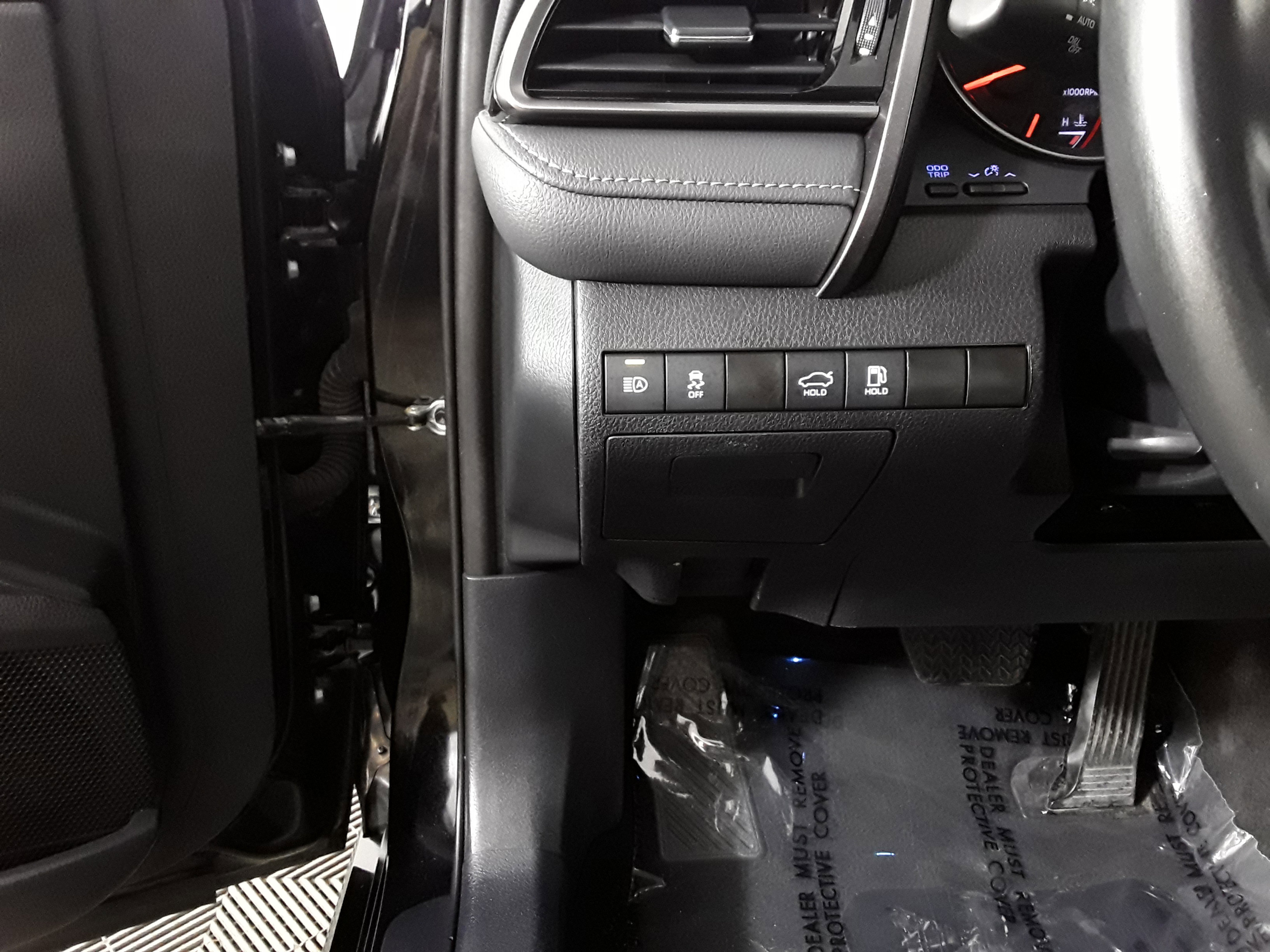 Vehicle image 17 of 22
