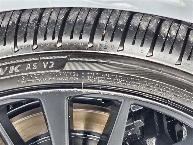 Vehicle image 13 of 30