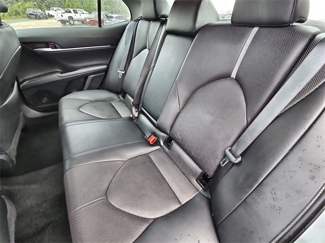 Vehicle image 21 of 30