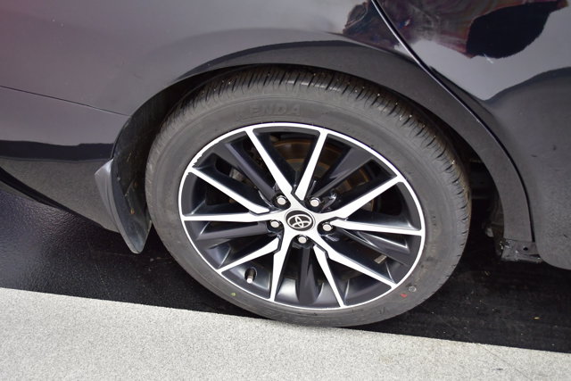 2023 Toyota Camry Hybrid SE Nightshade Image 9 of 35