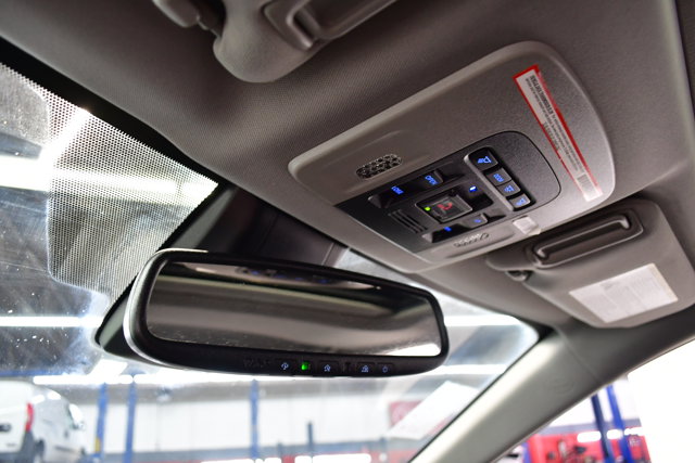 2023 Toyota Camry Hybrid SE Nightshade Image 33 of 35