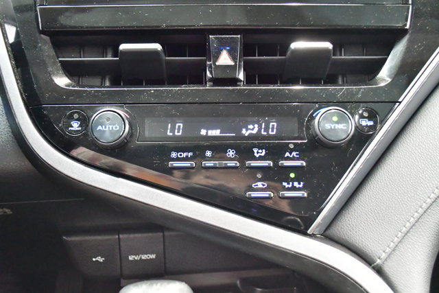 2023 Toyota Camry Hybrid SE Nightshade Image 34 of 35