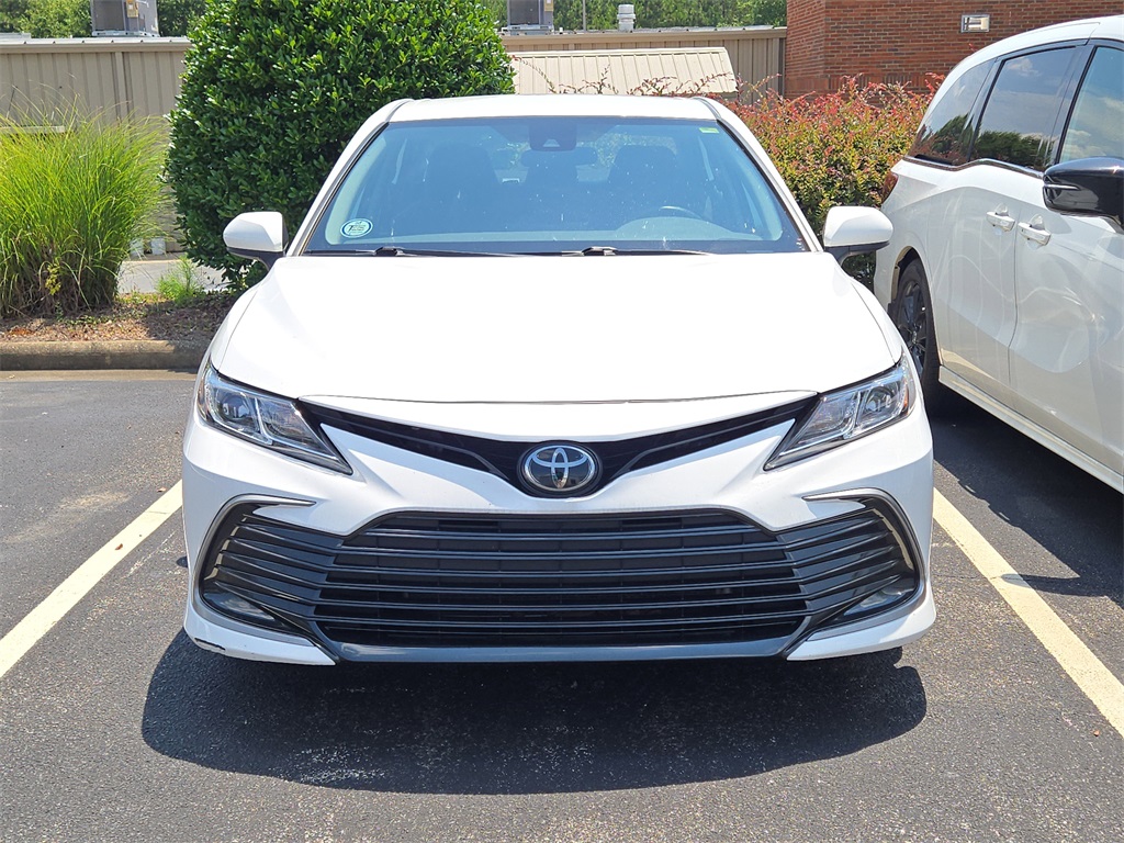 Vehicle image 2 of 4