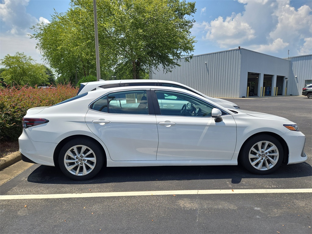 Vehicle image 4 of 4