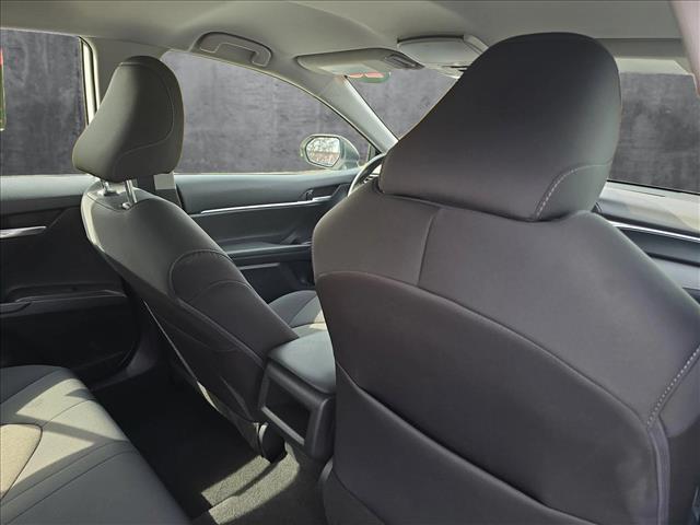 Vehicle image 19 of 24