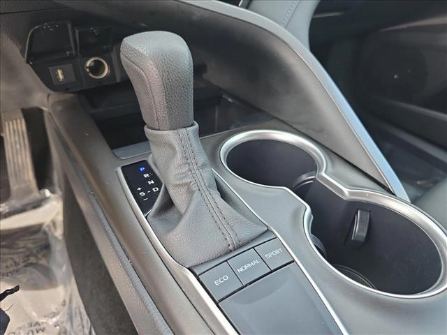 Vehicle image 12 of 24