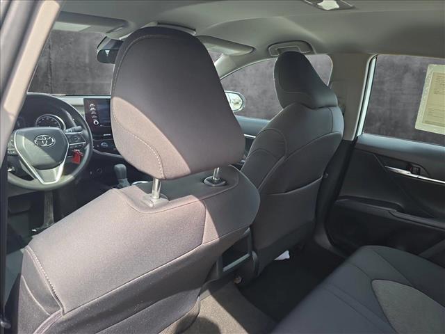 Vehicle image 14 of 24