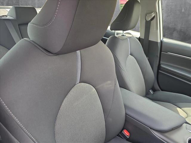 Vehicle image 20 of 24