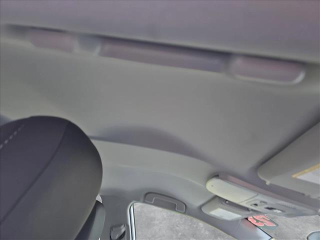 Vehicle image 22 of 24