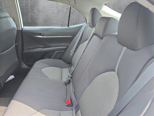 Vehicle image 17 of 24