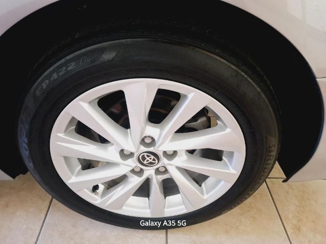 Vehicle image 15 of 18