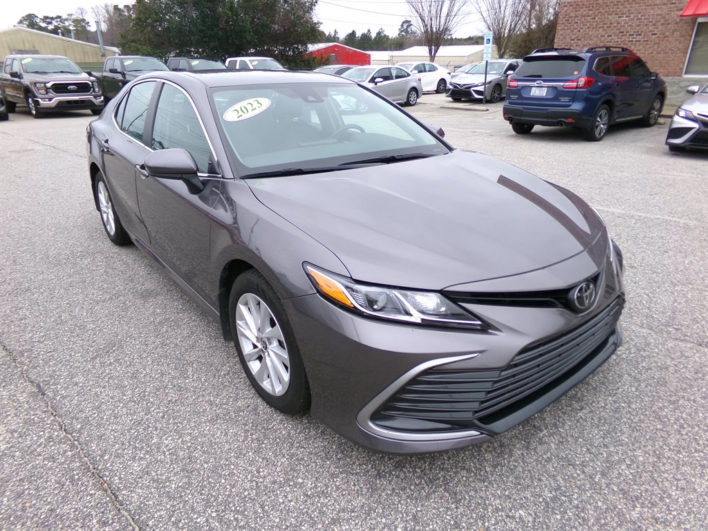 Vehicle image 4 of 39