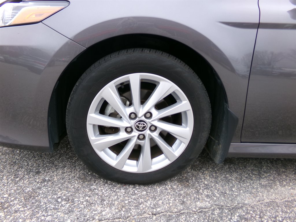 Vehicle image 31 of 39