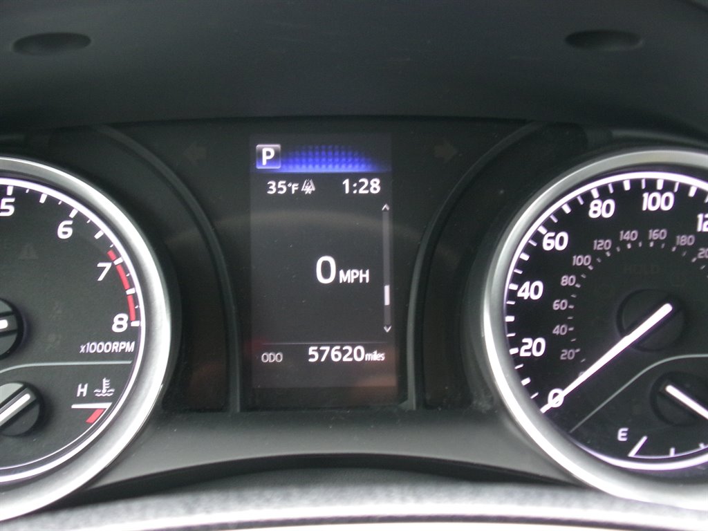 Vehicle image 23 of 39