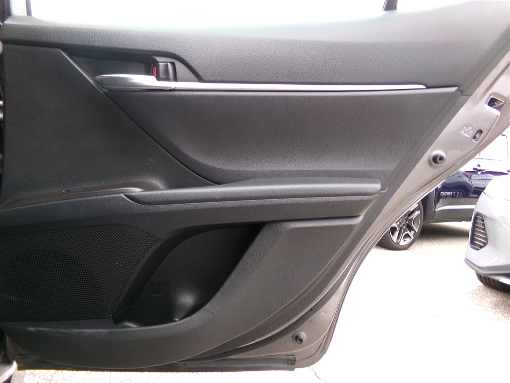 Vehicle image 12 of 39