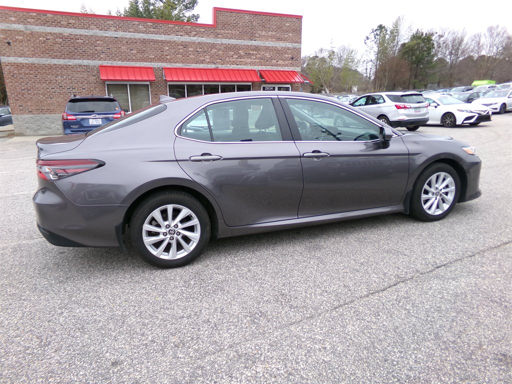 Vehicle image 5 of 39