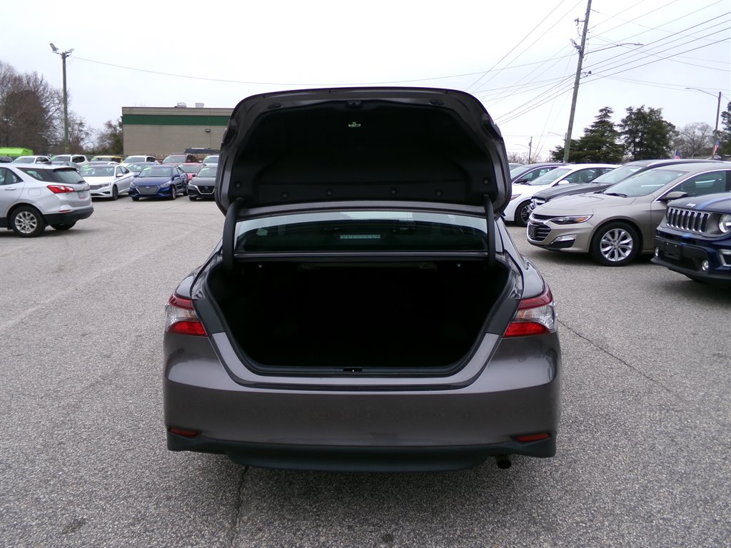 Vehicle image 29 of 39