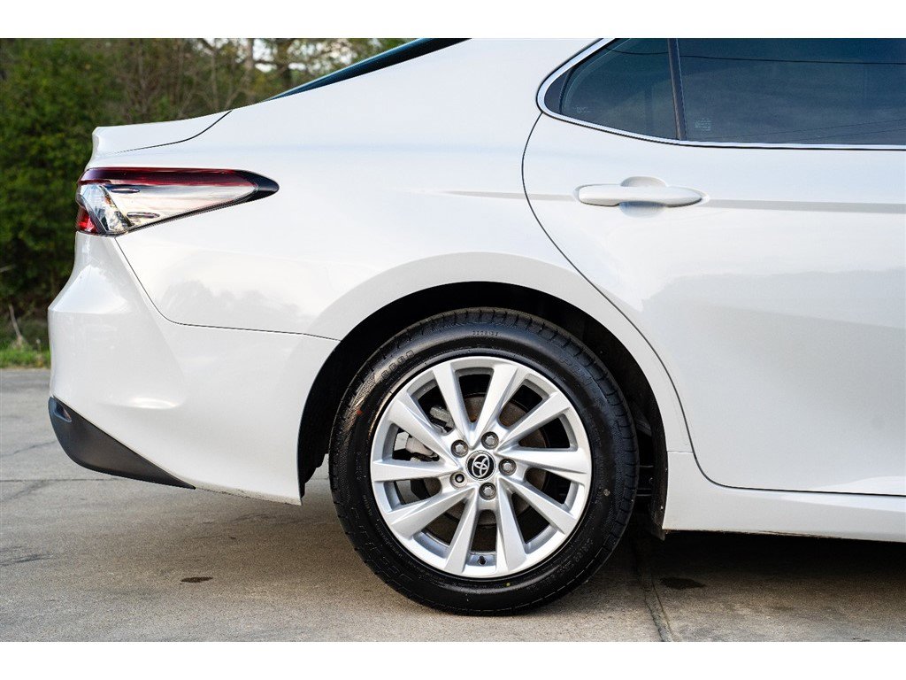 Vehicle image 6 of 31