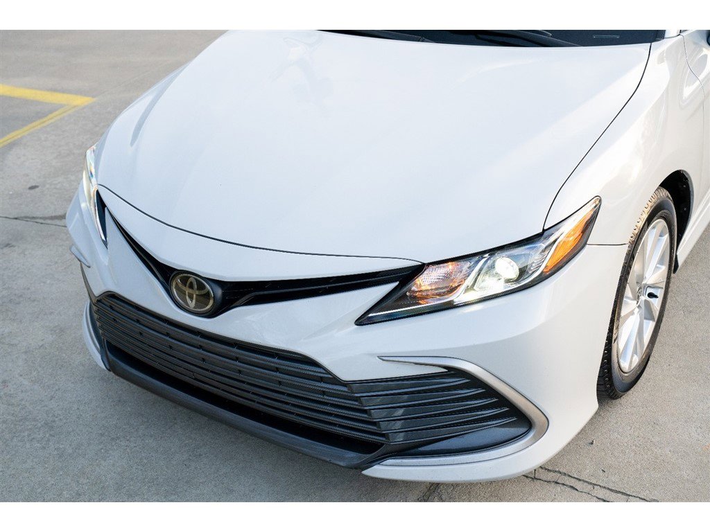 Vehicle image 9 of 31