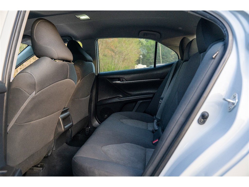 Vehicle image 13 of 31
