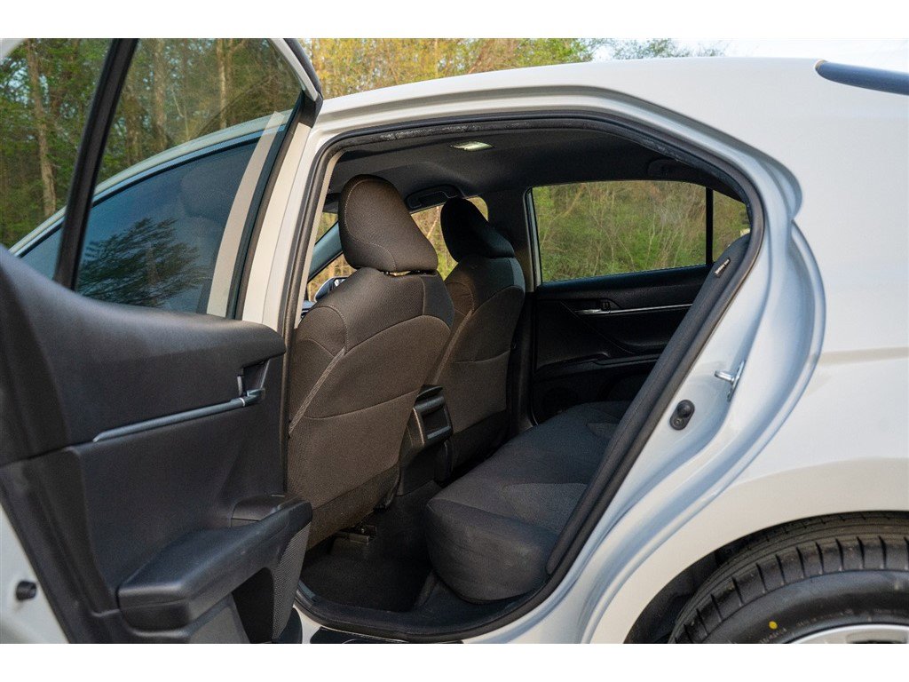 Vehicle image 12 of 31