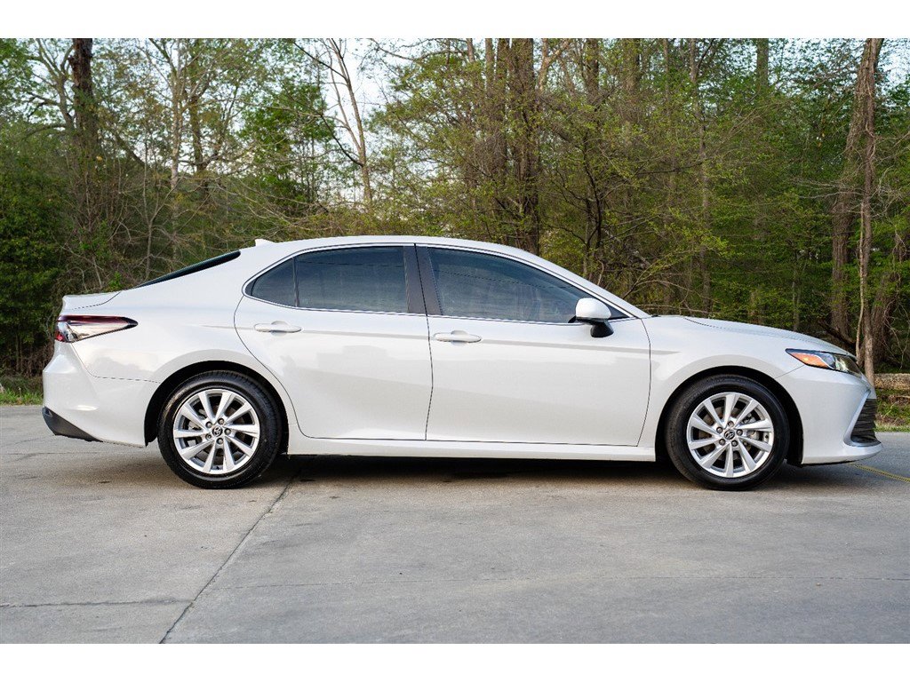 Vehicle image 3 of 31