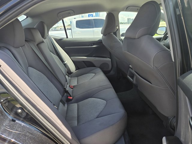 Vehicle image 13 of 15