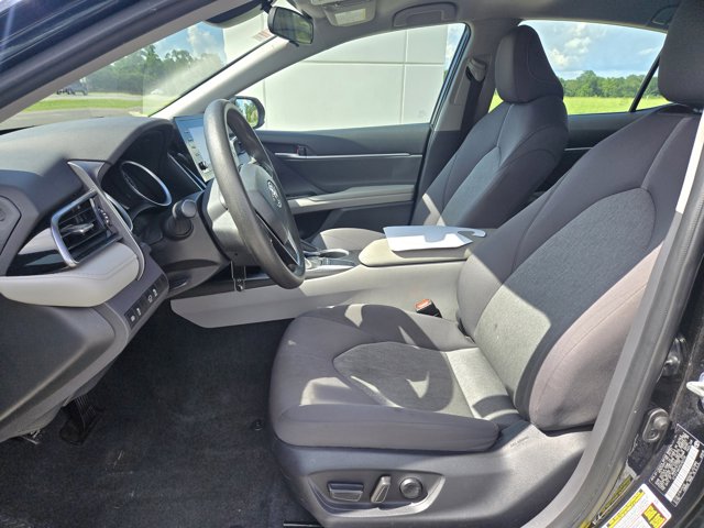 Vehicle image 10 of 15