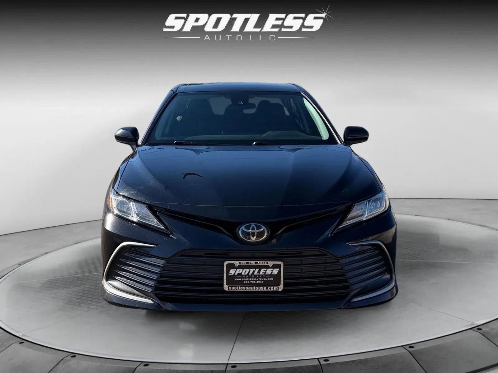 2023 Toyota Camry LE Image 3 of 27
