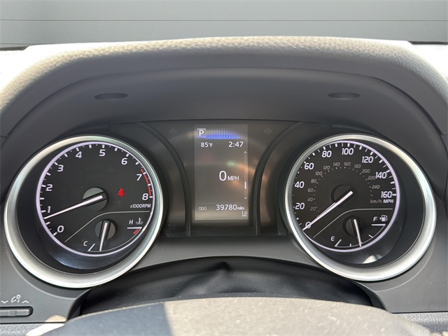 Vehicle image 15 of 31