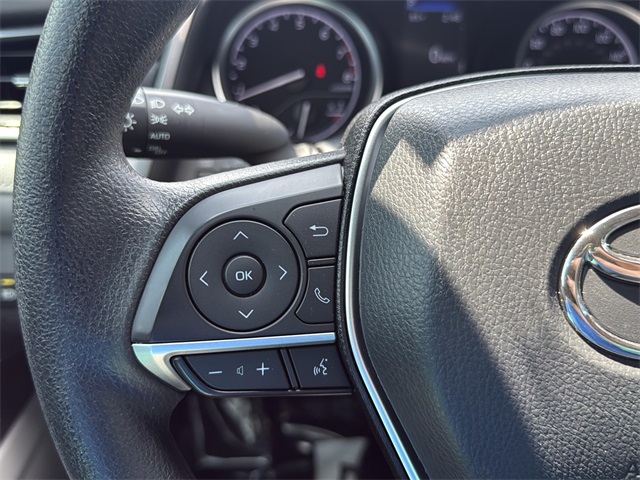 Vehicle image 14 of 31