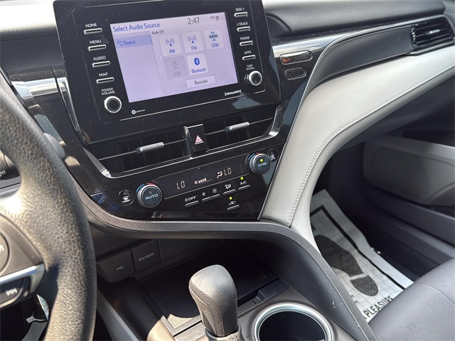 Vehicle image 21 of 31
