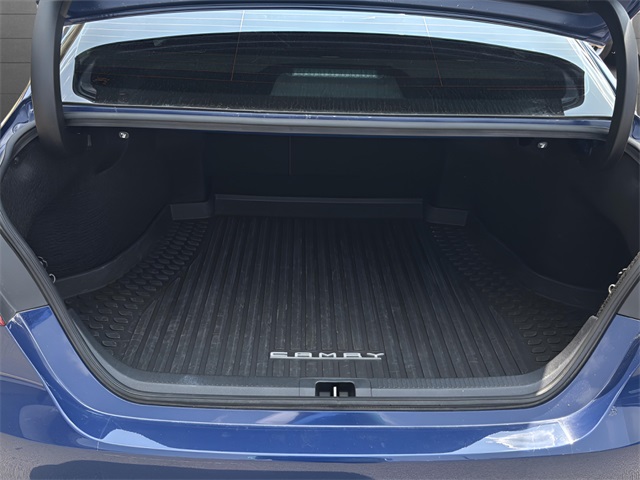 Vehicle image 10 of 31