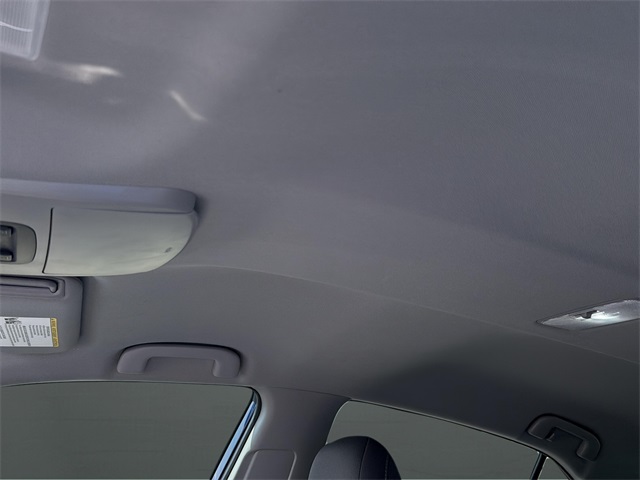 Vehicle image 25 of 31