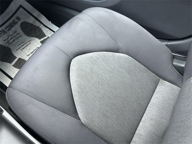 Vehicle image 20 of 31