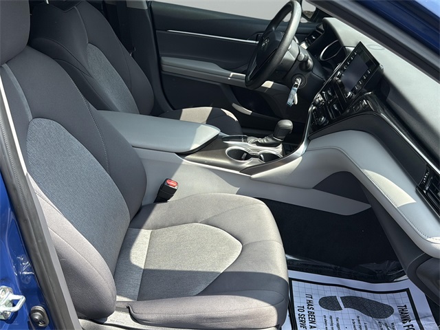 Vehicle image 12 of 31