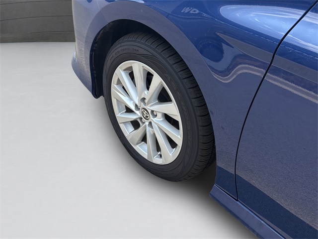 Vehicle image 9 of 31