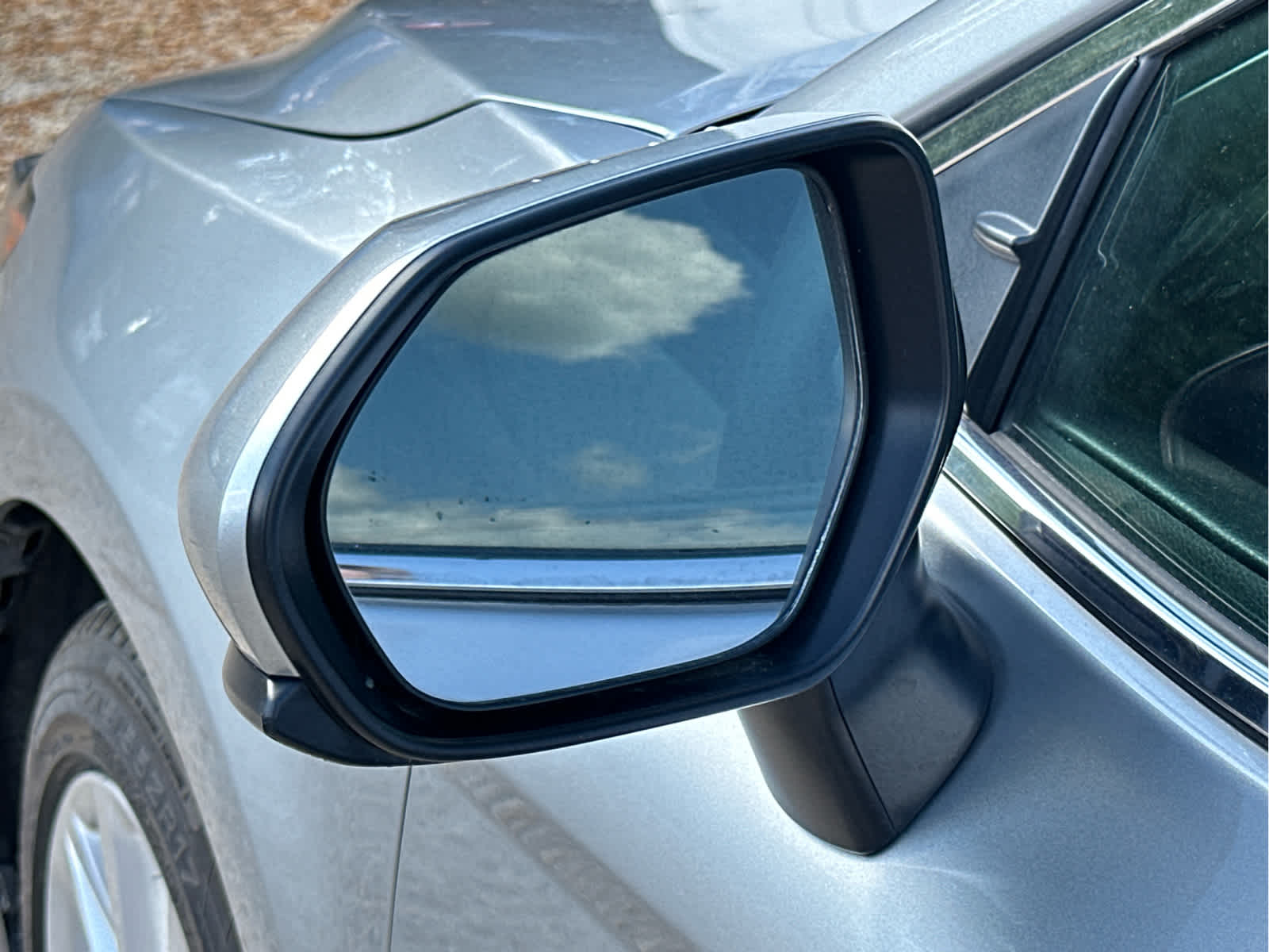 Vehicle image 13 of 51
