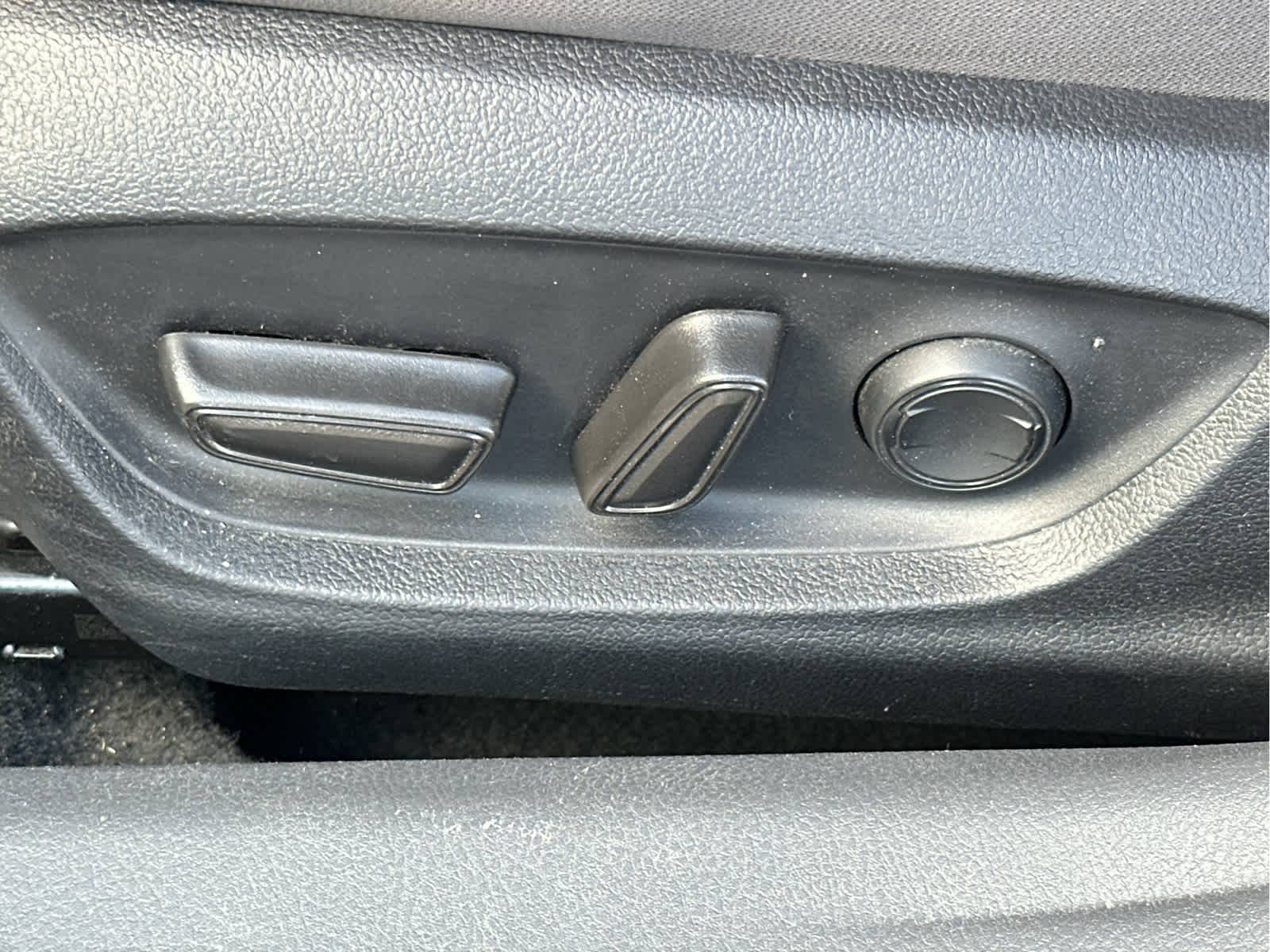 Vehicle image 26 of 51
