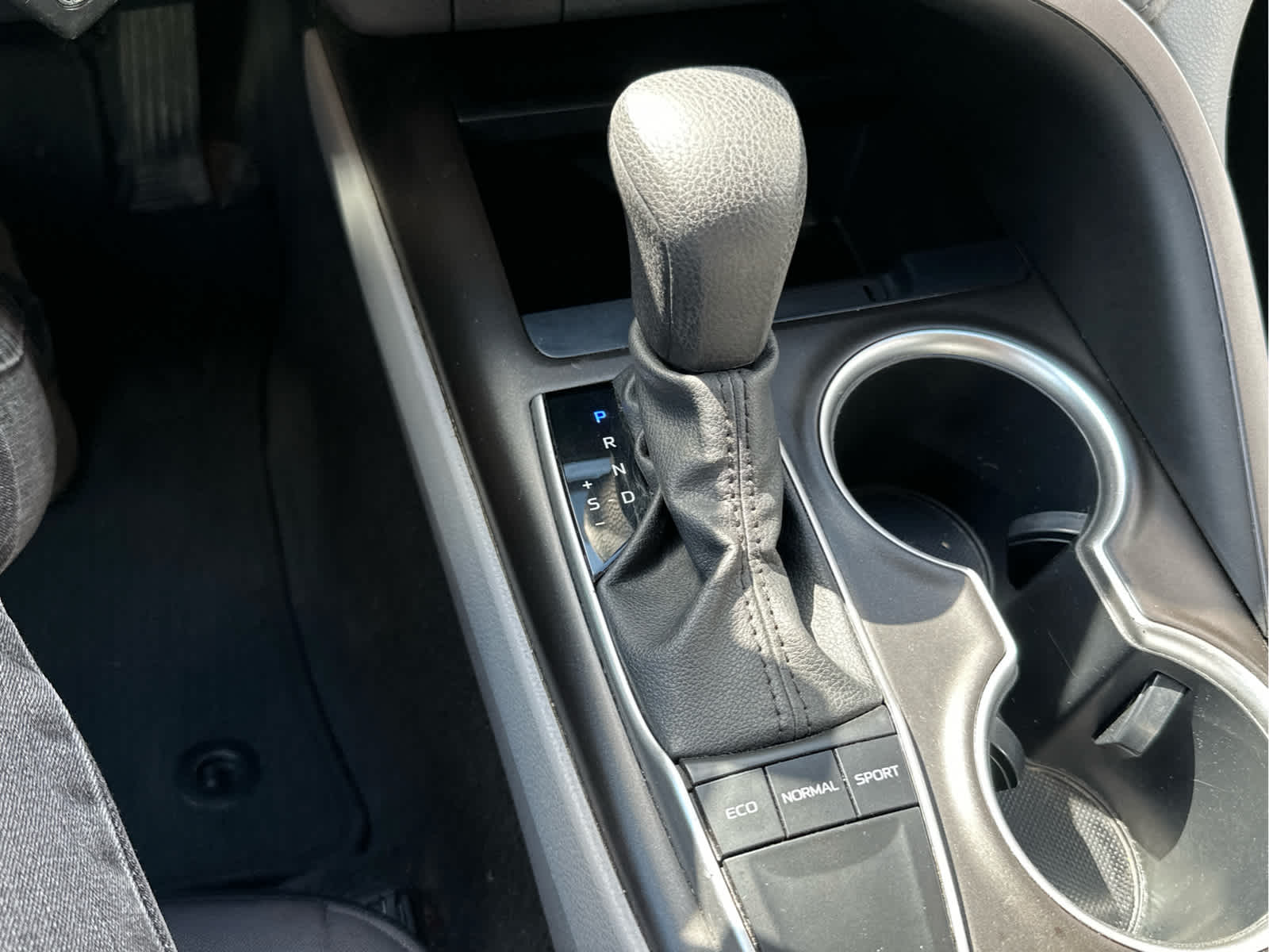 Vehicle image 37 of 51