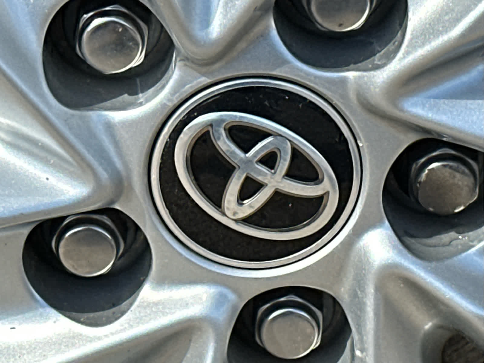 Vehicle image 11 of 51