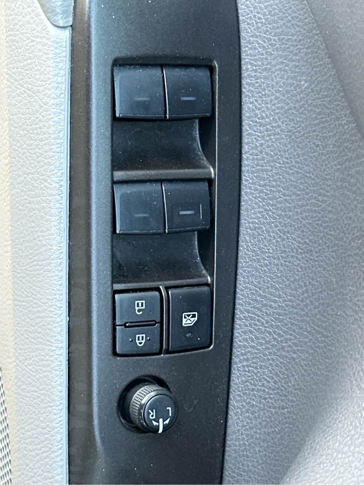 Vehicle image 24 of 51