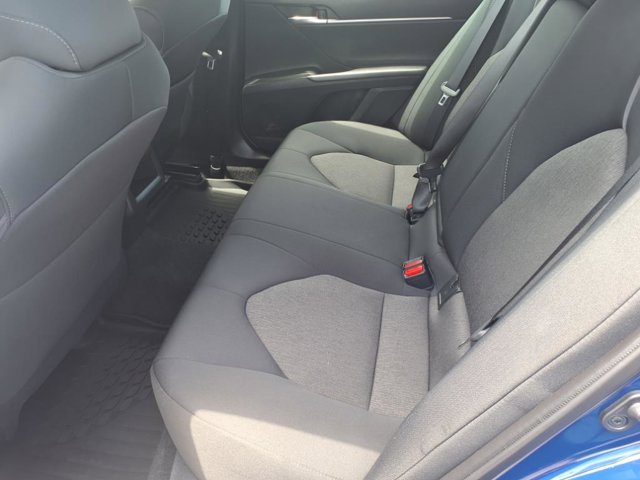 Vehicle image 8 of 20