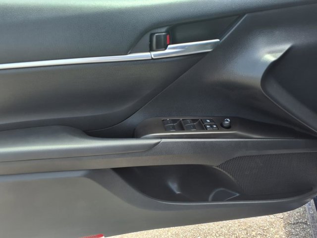 Vehicle image 11 of 20