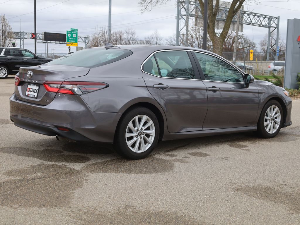 Vehicle image 6 of 36
