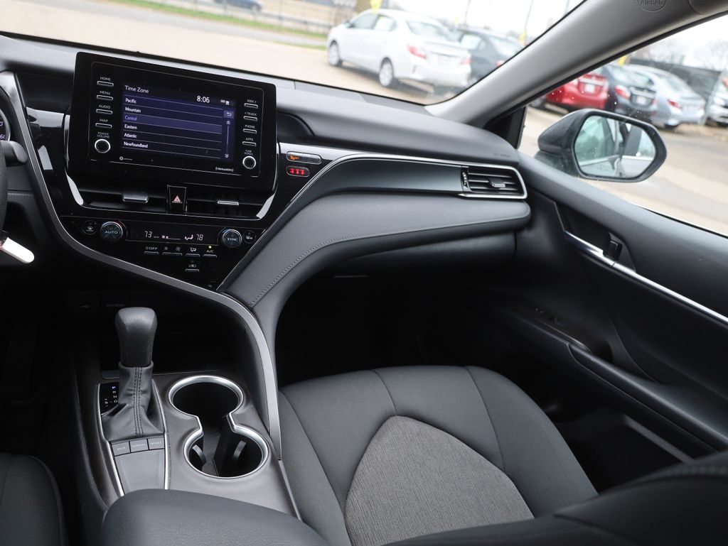Vehicle image 15 of 36